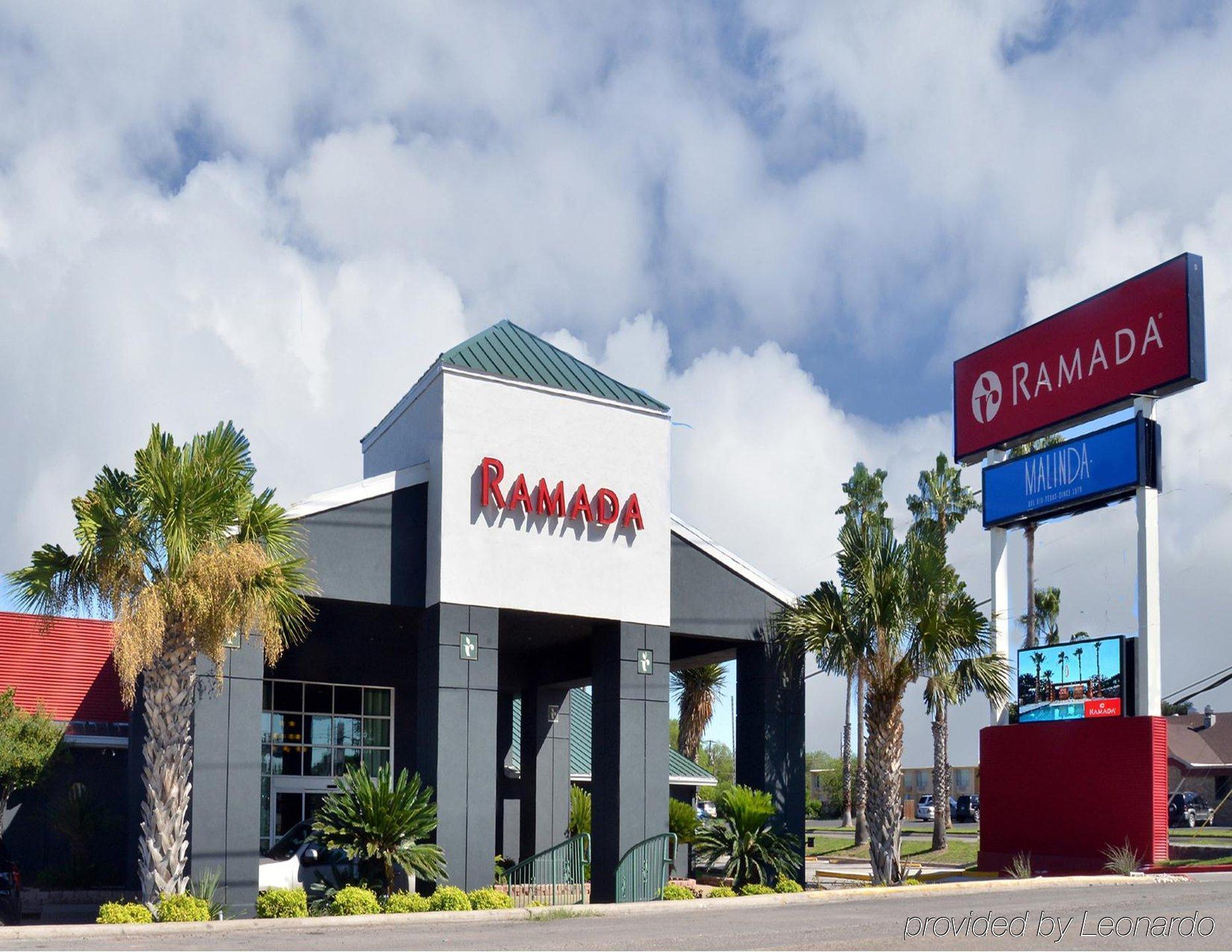 Ramada By Wyndham Del Rio Hotel Exterior photo